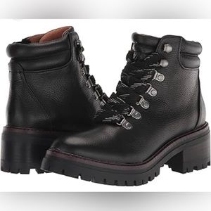 New in box Gentle Souls Kenneth Cole Brenna 2.1 lug sole Combat Boot size 9